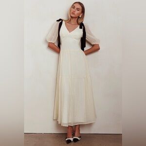 Chic Cream Bow Sleeve Dress